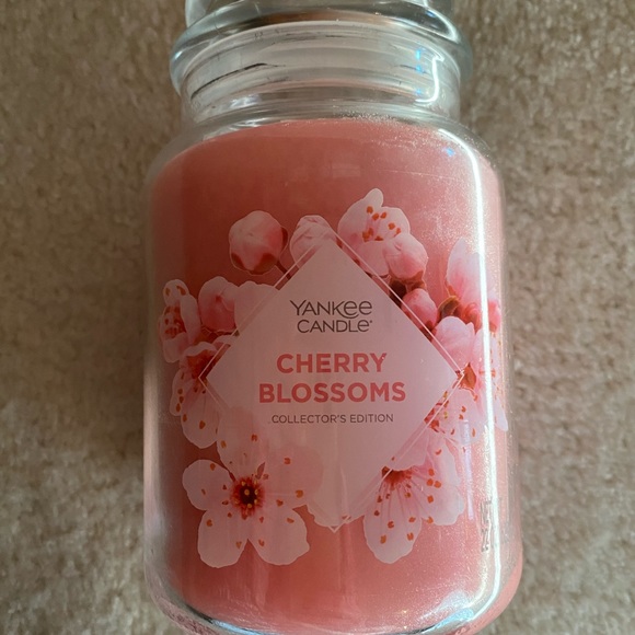 Yankee Cherry Blossoms Candle